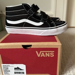 Vans Sk8-Mid Reissu Black/White Sz 1 UY
